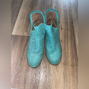 CICRLE G turquoise bootie 7.5